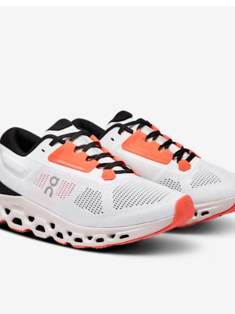 Cloudstratus ON sneakers